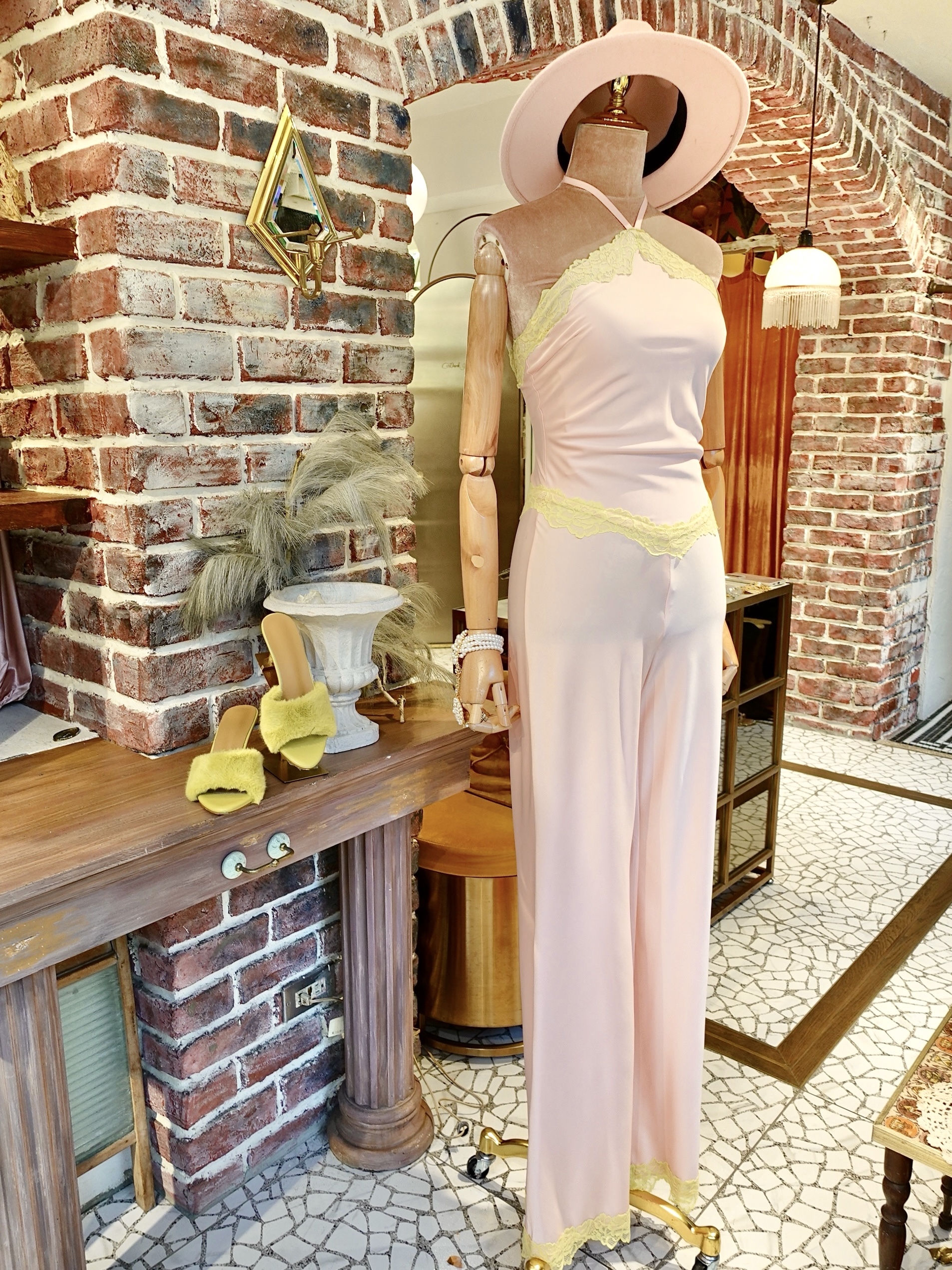 Pink Green粉紅綠色蕾絲緞面連身長褲