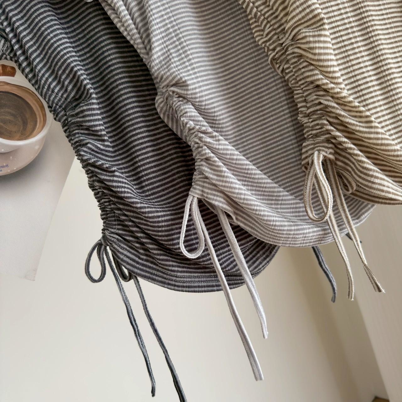 側抽繩橫條上衣 RAN2206