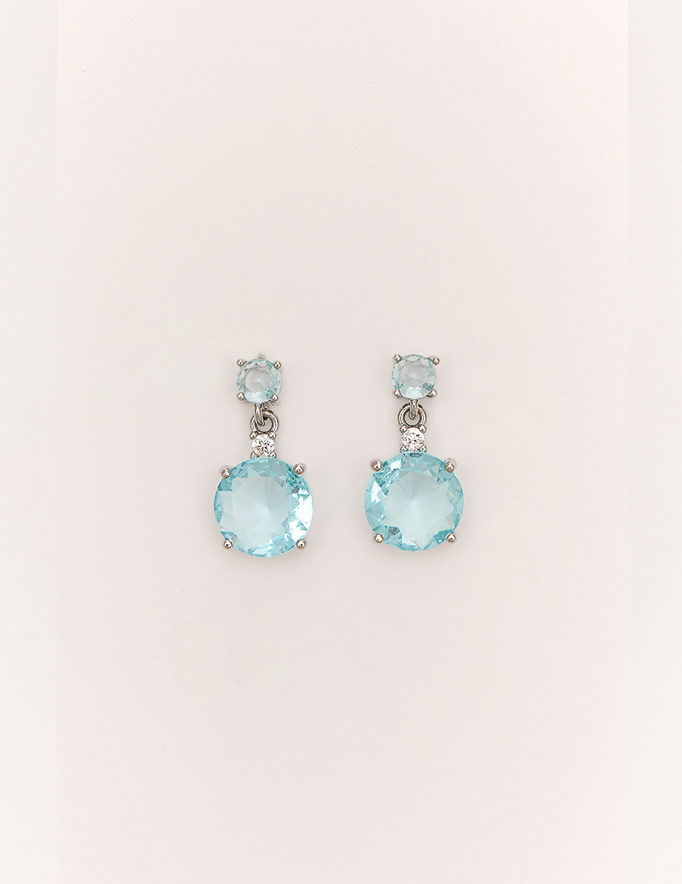 清透海洋藍鑽。針式耳環