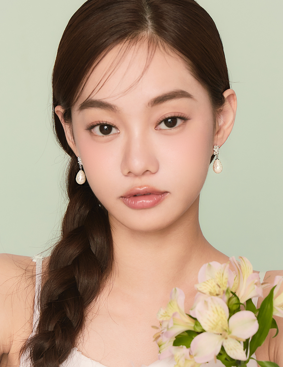 不規則碎銀珍珠。針式耳環