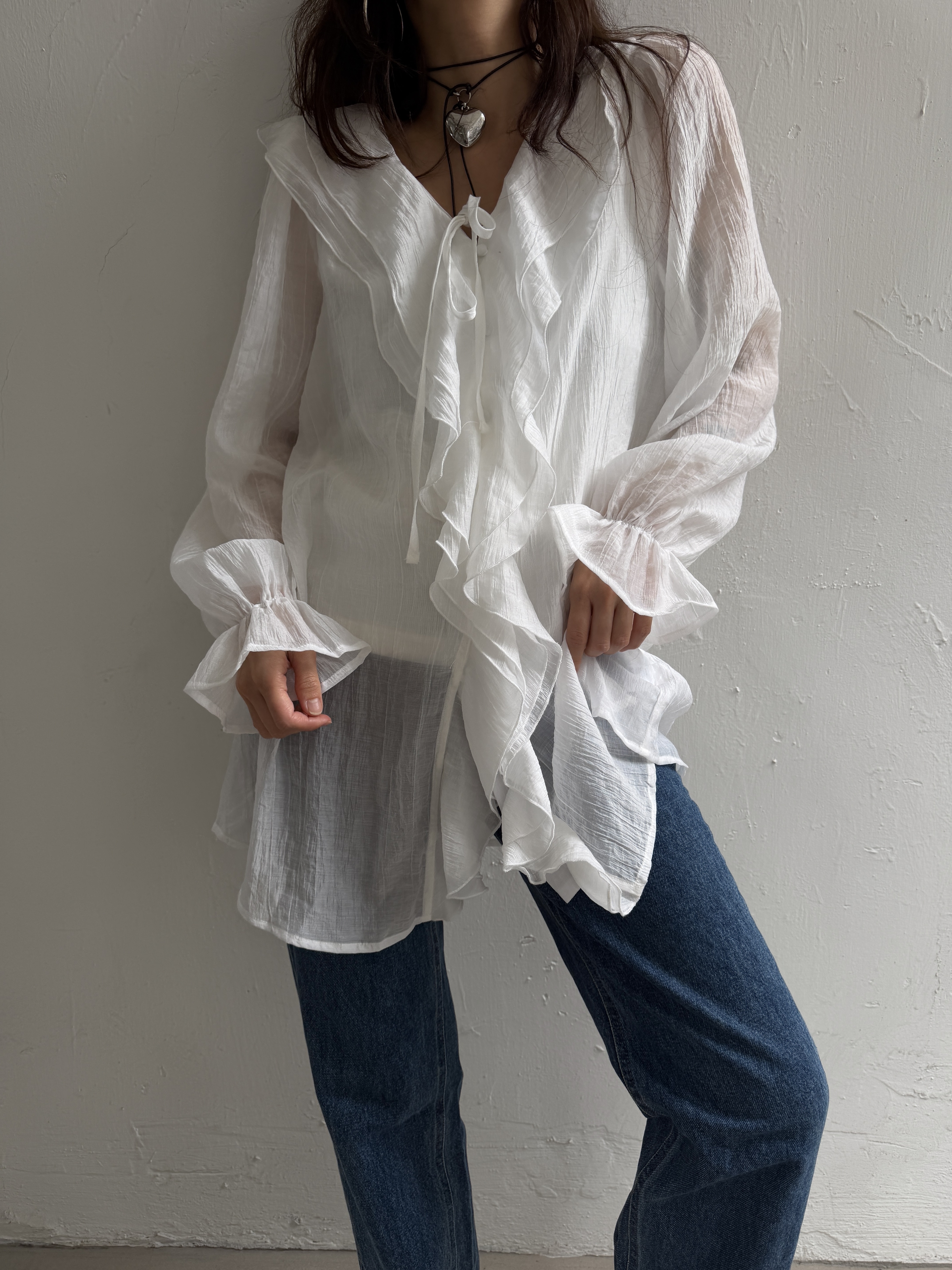 Ruffle lady blouse