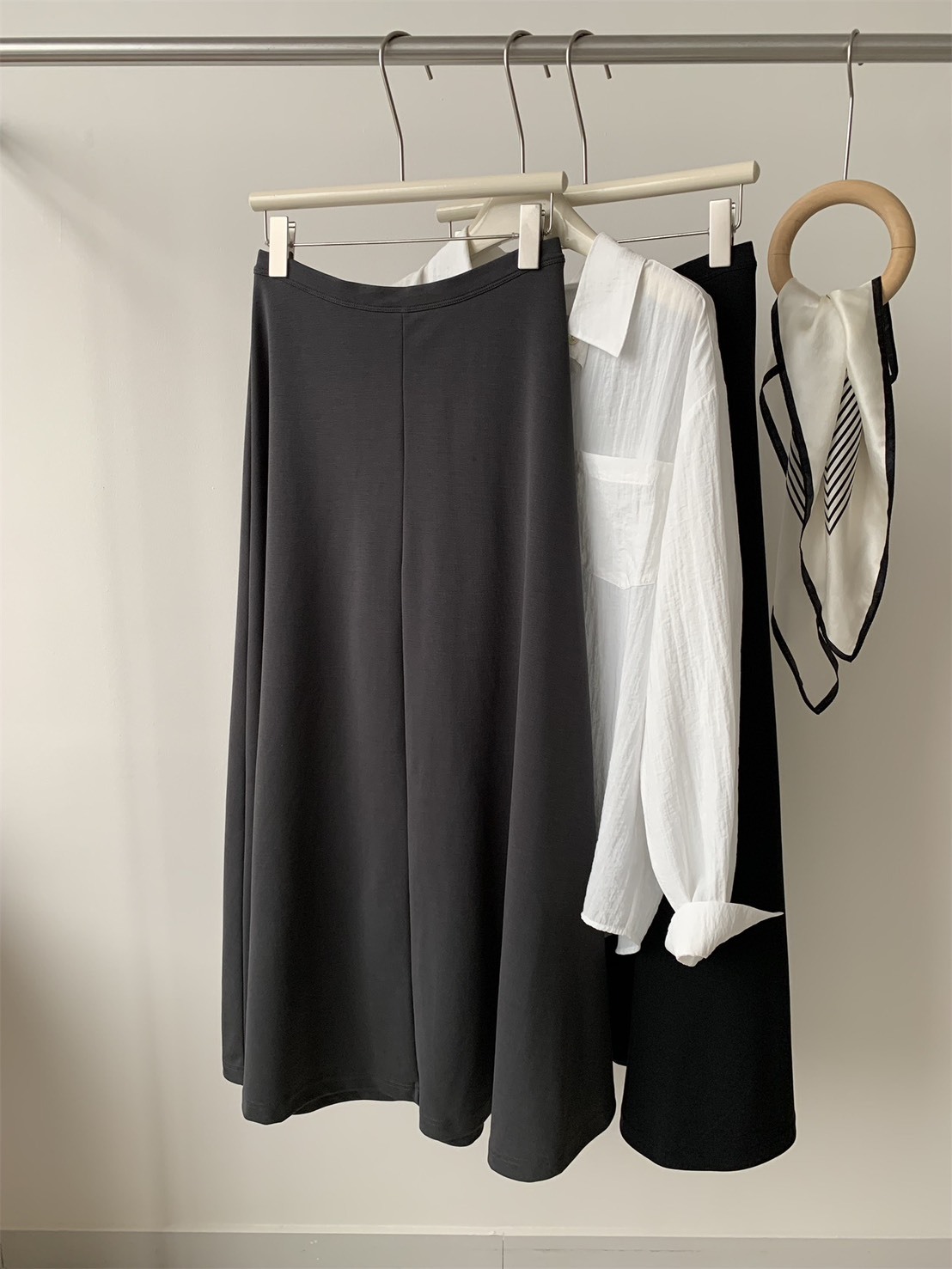 No.5013 仿銅氨絲大擺A字裙