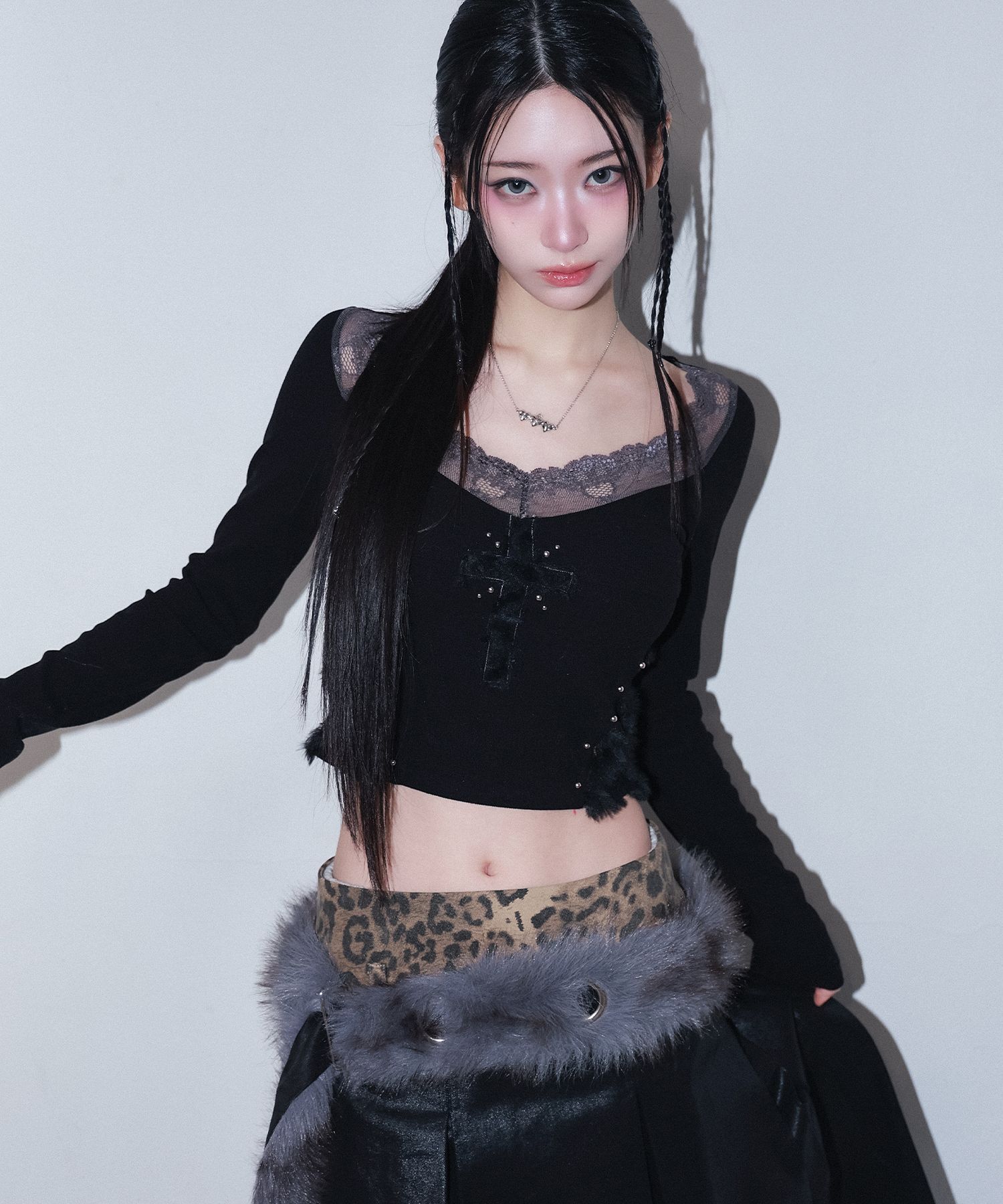 CHERRYQUIRI 交叉拼接蕾絲袖上衣 CQ25winter011