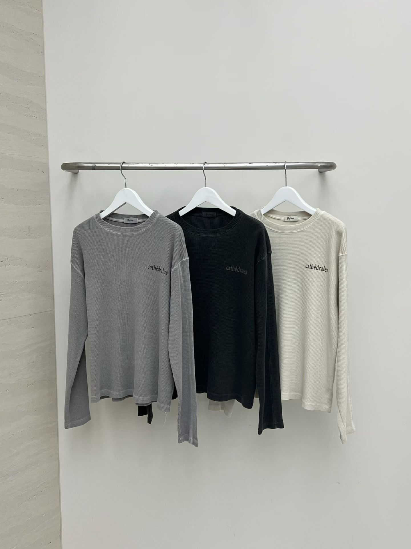 洗水假兩件英文字圖案長袖衫 PULSE-227T