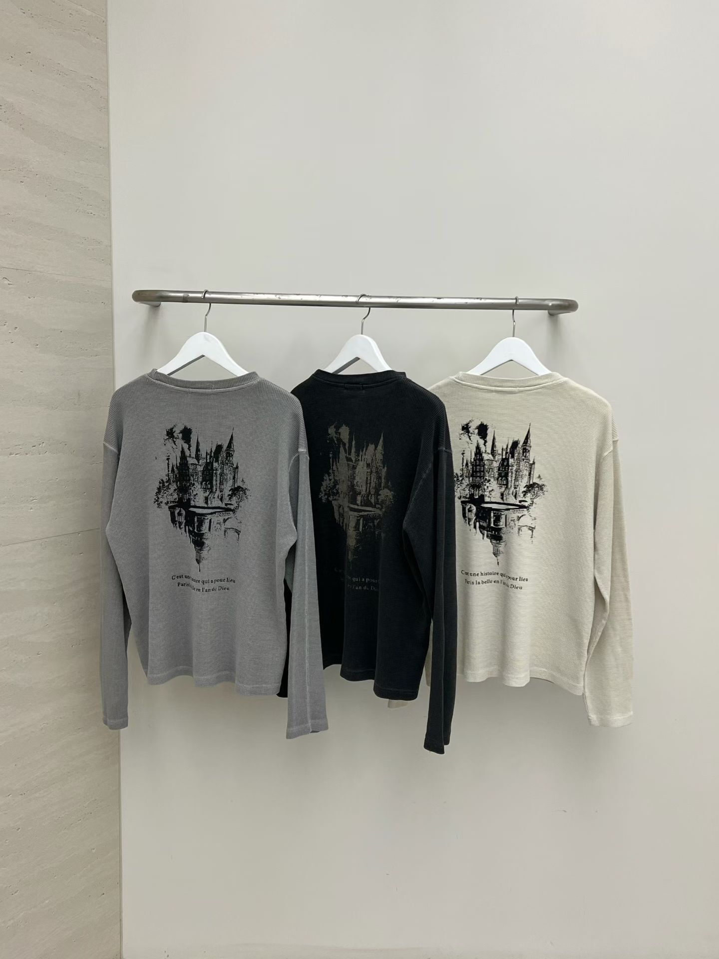 洗水英文字圖案長袖衫 PULSE-228T