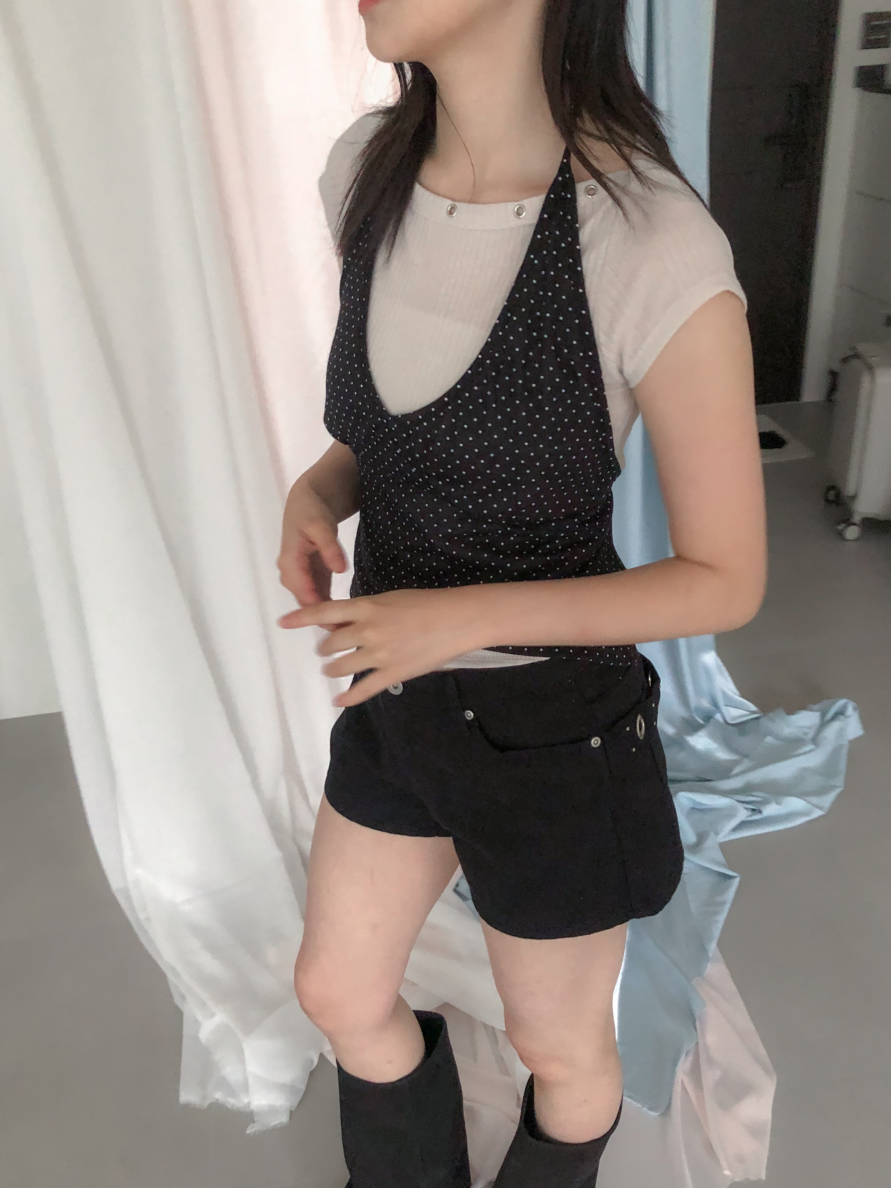 neck eyelet tee #上衣