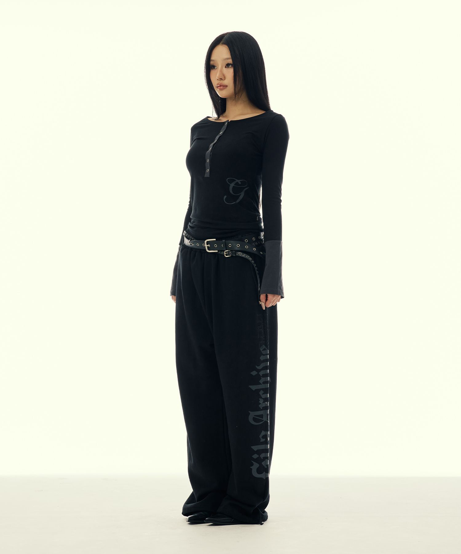 GILAARCHIVE g 標誌扣環長袖上衣 GL26SPTP11BK