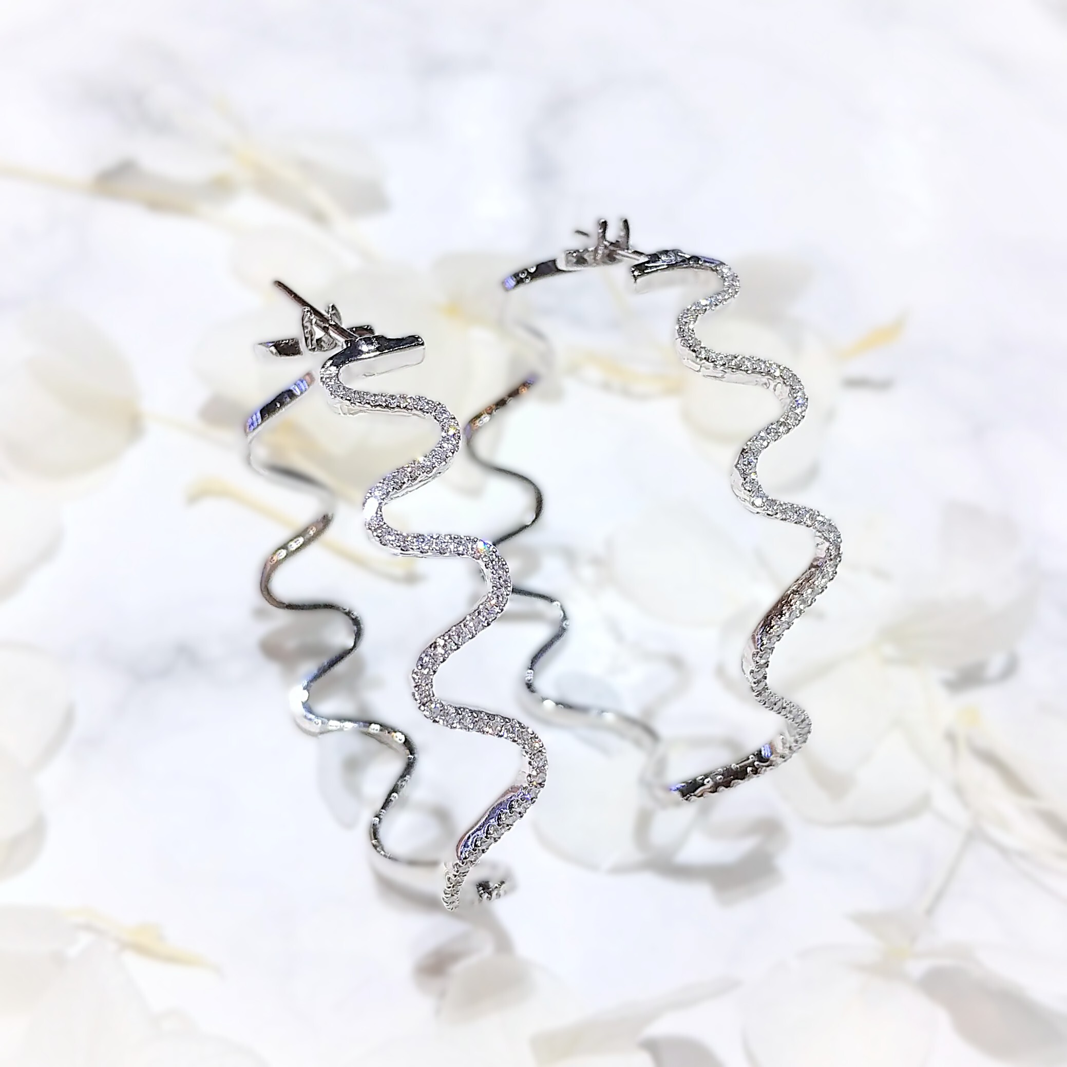 全新18K白金46份鑽石圈耳環