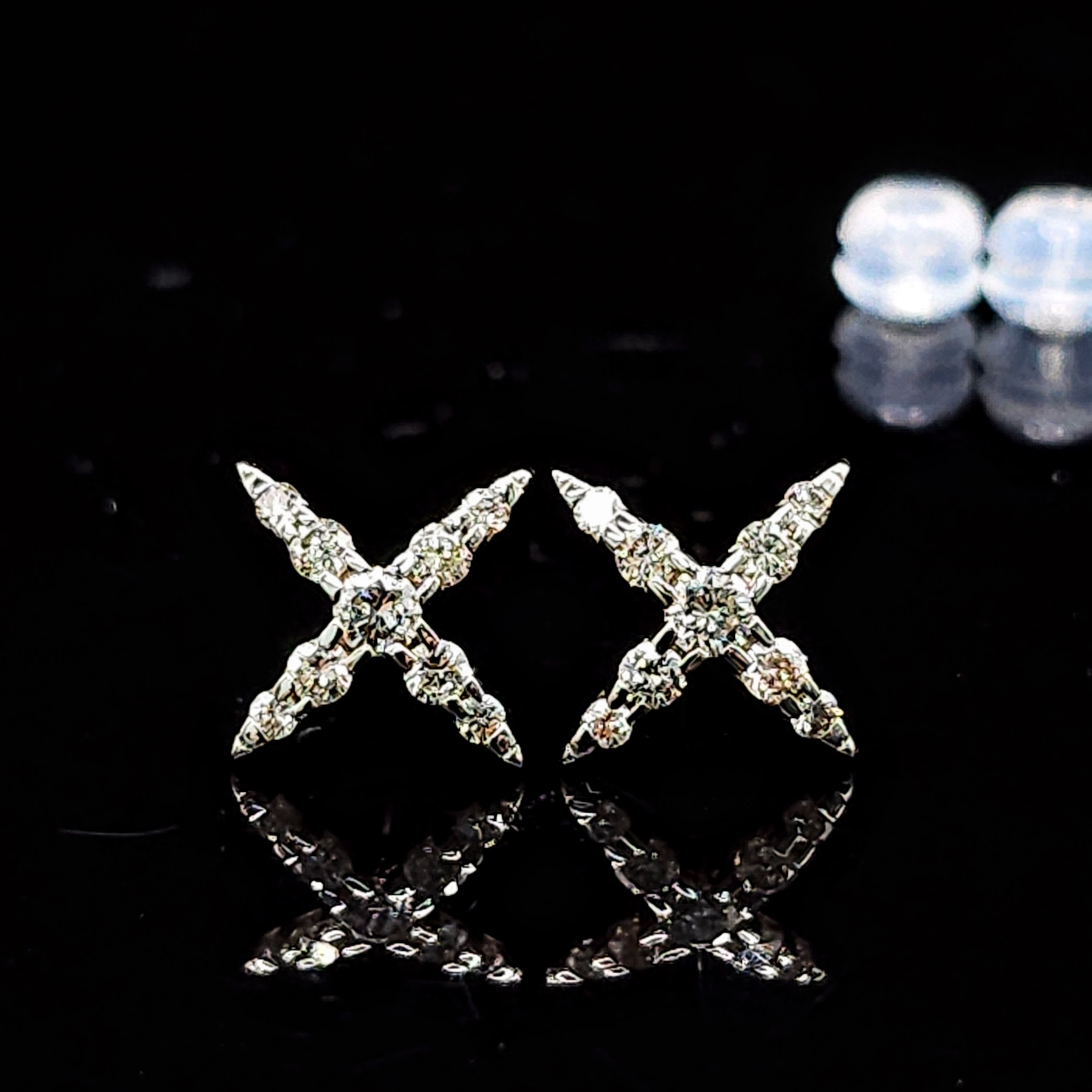 全新18K蘋果木金色40份鑽石耳環