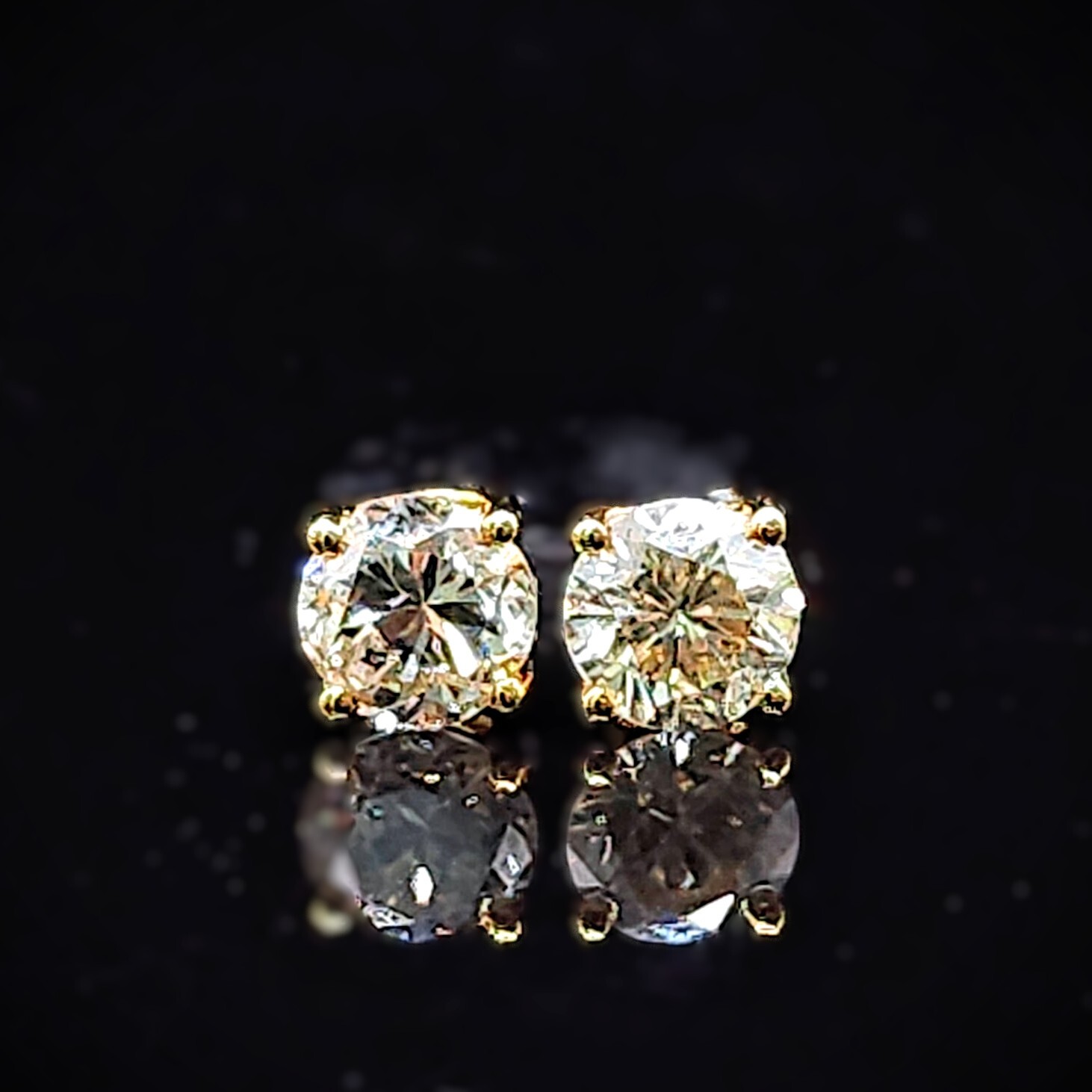 全新18K金【主石1卡16份黃鑽】耳環