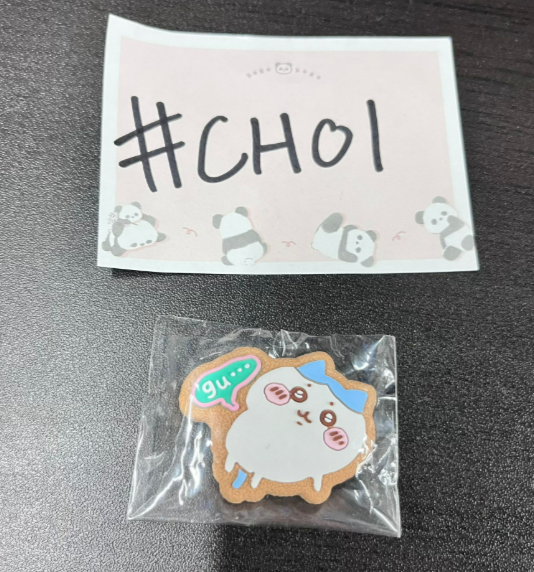 CHIIKAWA 八字貓  襟章#CHOI