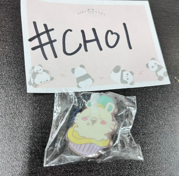 CHIIKAWA  飛鼠  襟章 #CHOI