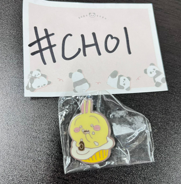 CHIIKAWA  兔兔  襟章 #CHOI