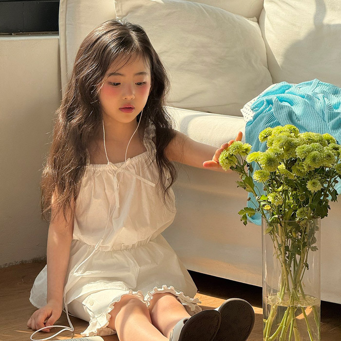 正韓夏NINIBELLO 珍珠白縮腰上衣