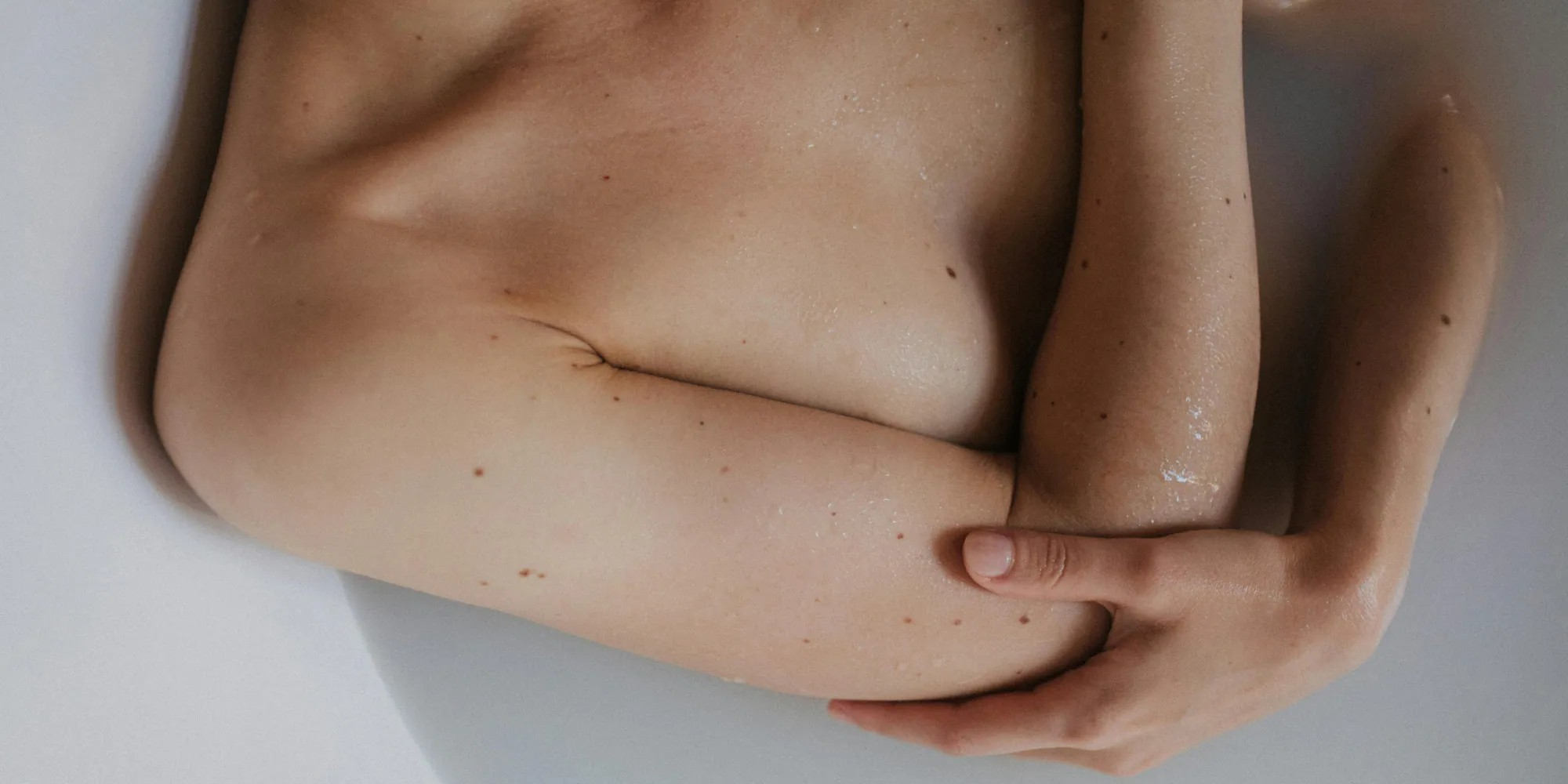 深入探討私密處乾燥原因：為什麼水分會流失？