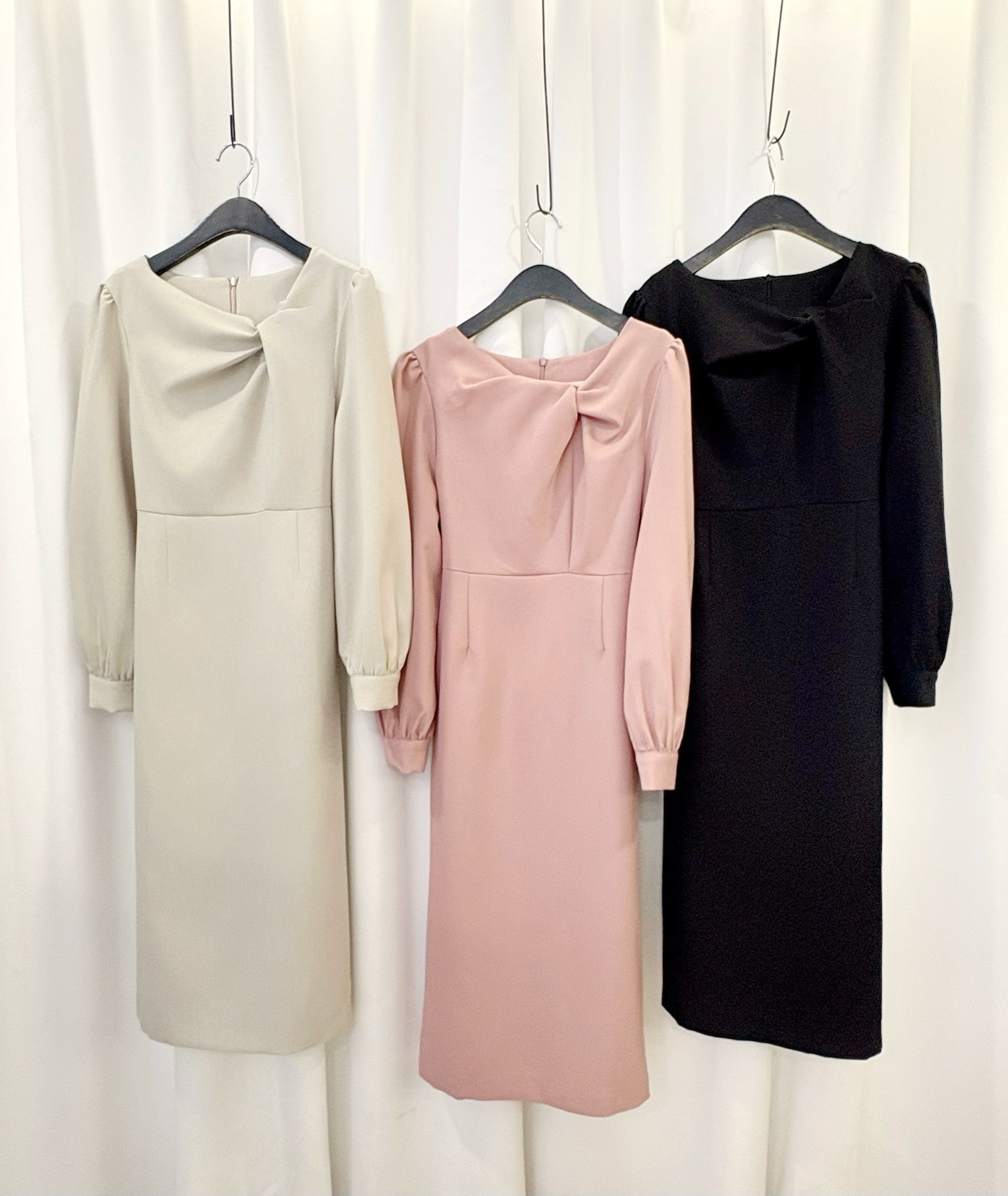 優雅緞光領間側扭結腰身洋