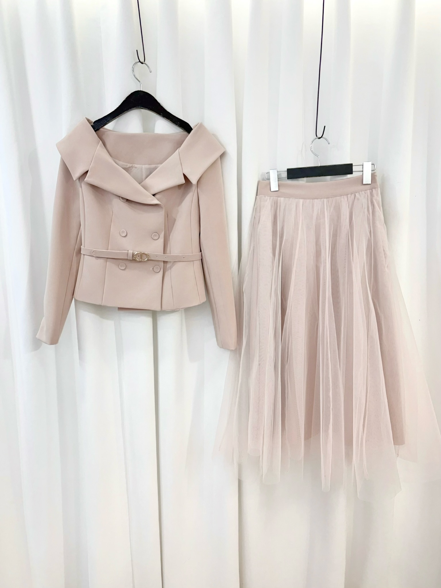 (富家千金!)翻領腰身澎紗裙套裝