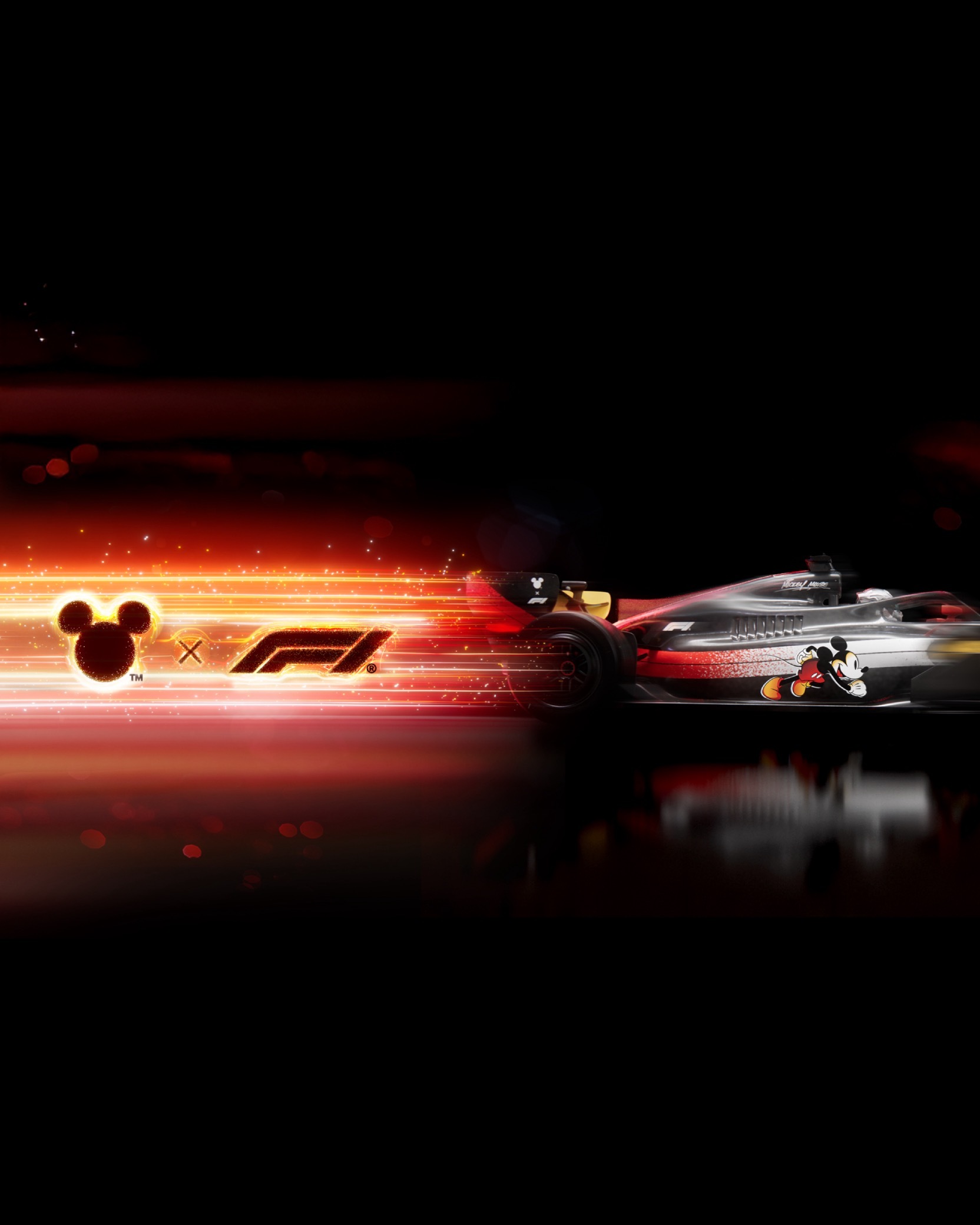 [ 預約販売 ] Disney x F1 - Mickey Mouse Racing Helmet Keychain
