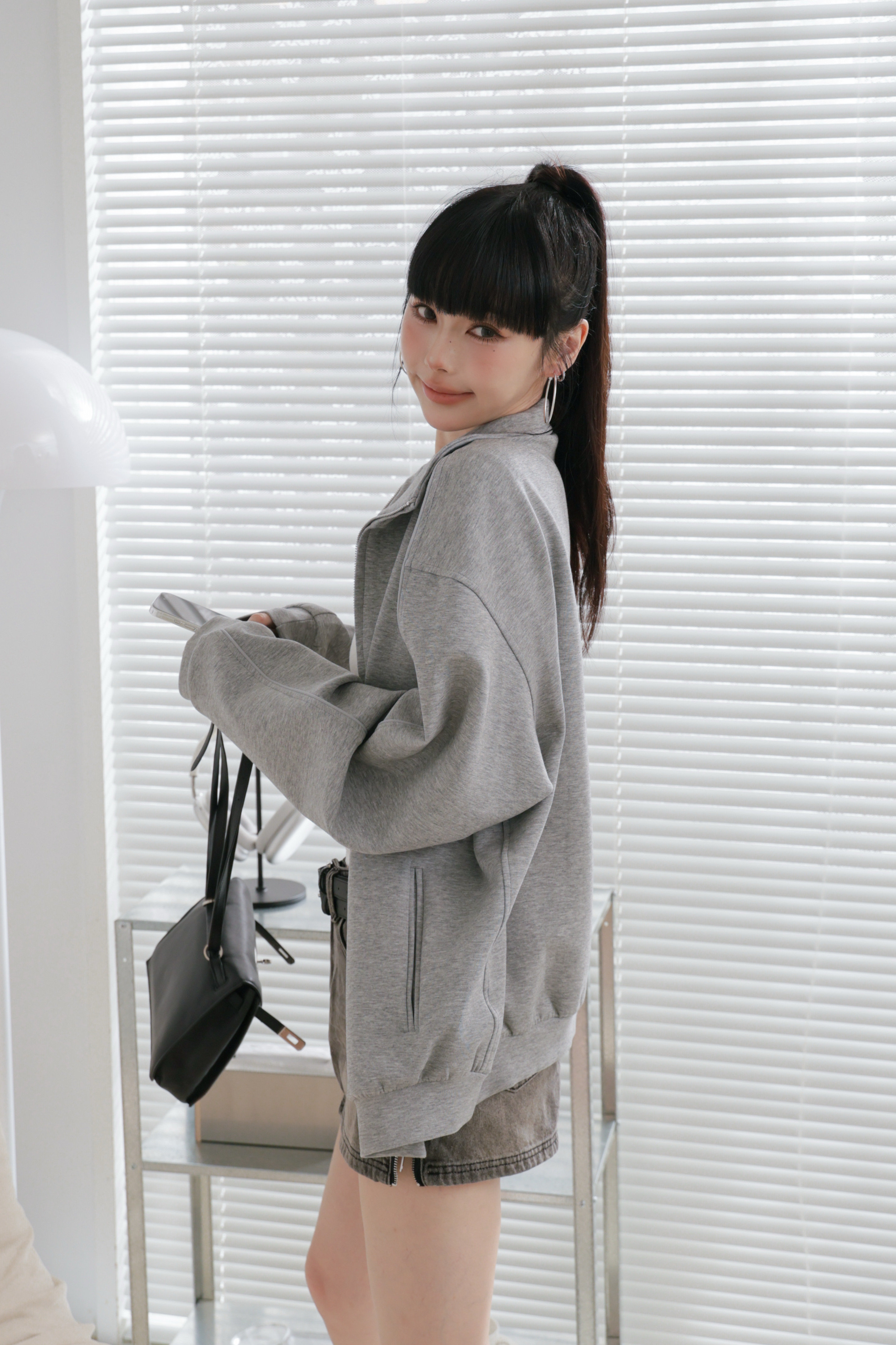 寬寬大大無領拉鍊外套 P18