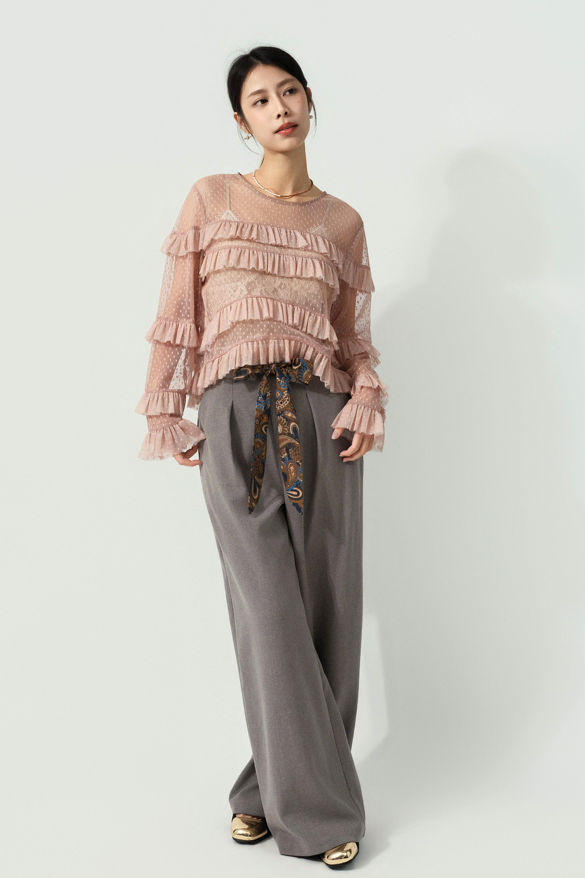 點點網紗層層荷葉上衣 (預購產品）