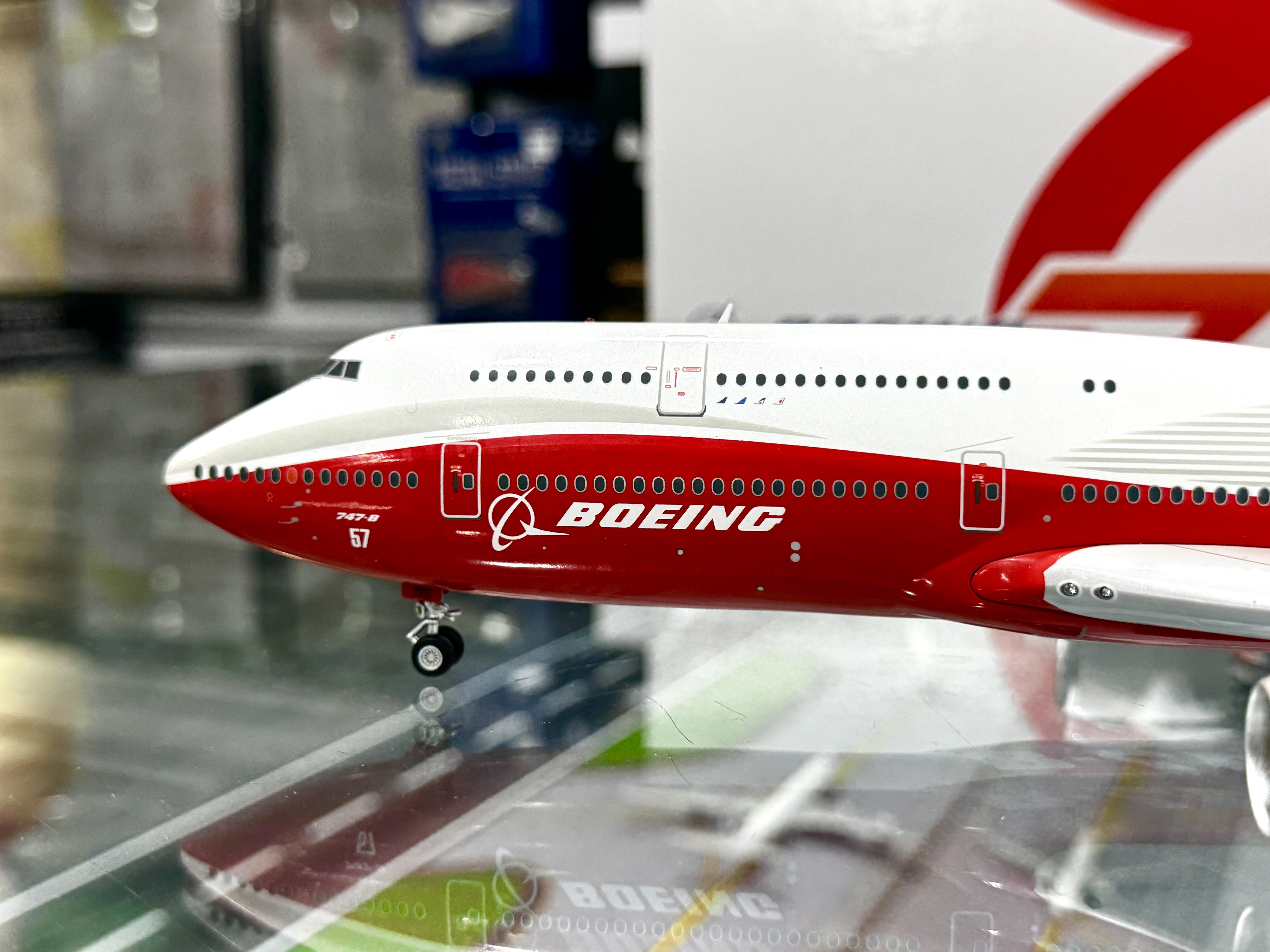 SQ Wings 1/200 波音747-8 N6067E 昇陽波音原廠塗裝