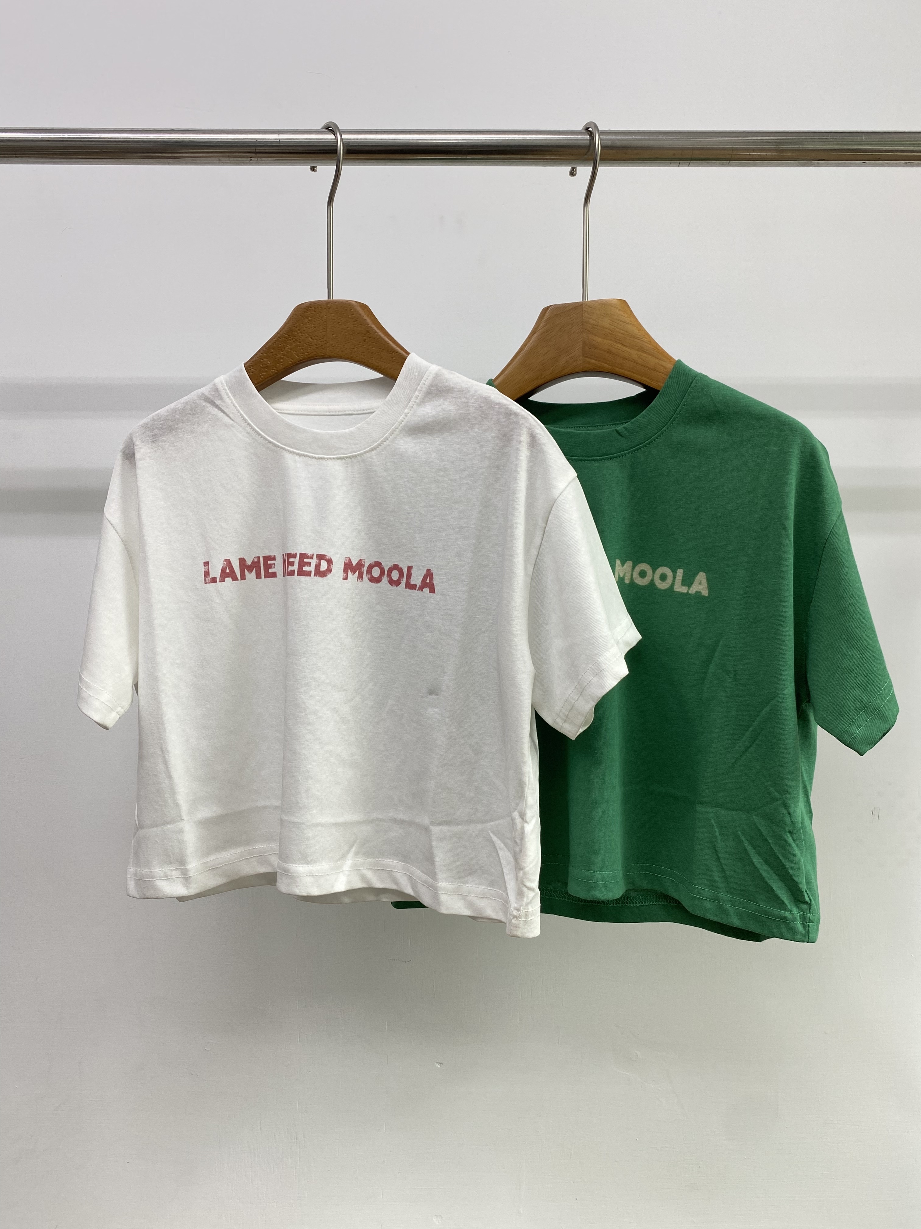 A04802美式字母圓領上衣