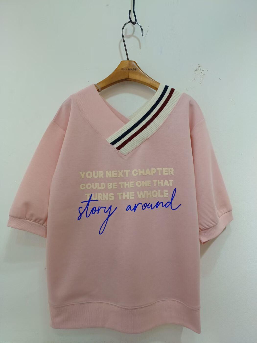 韓國V領拼英文字top~157Q