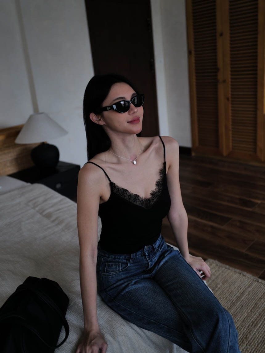 睫毛蕾絲V領辣妹吊帶(附胸墊)*3色