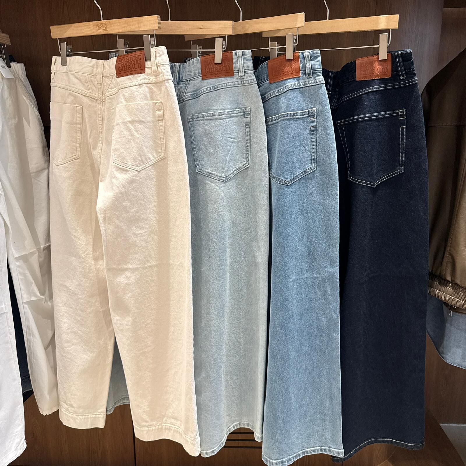 [11/4前入code每件最高可再-$20]  MARITHE FRANCOIS GIRBAUD (MFG)｜女裝 W LOW-WAIST TUCK WIDE DENIM PANTS