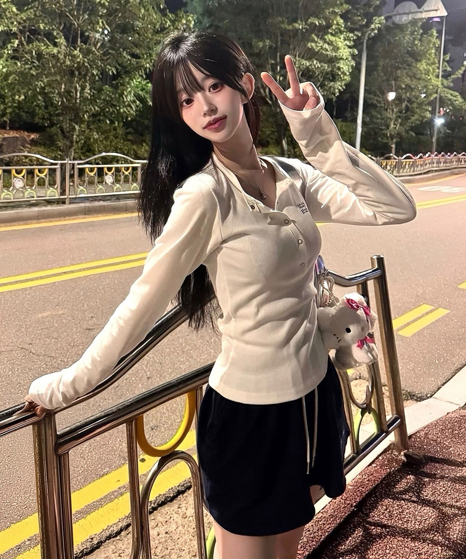 MUAHMUAH 刺繡亨利領長袖T恤 MUT25841