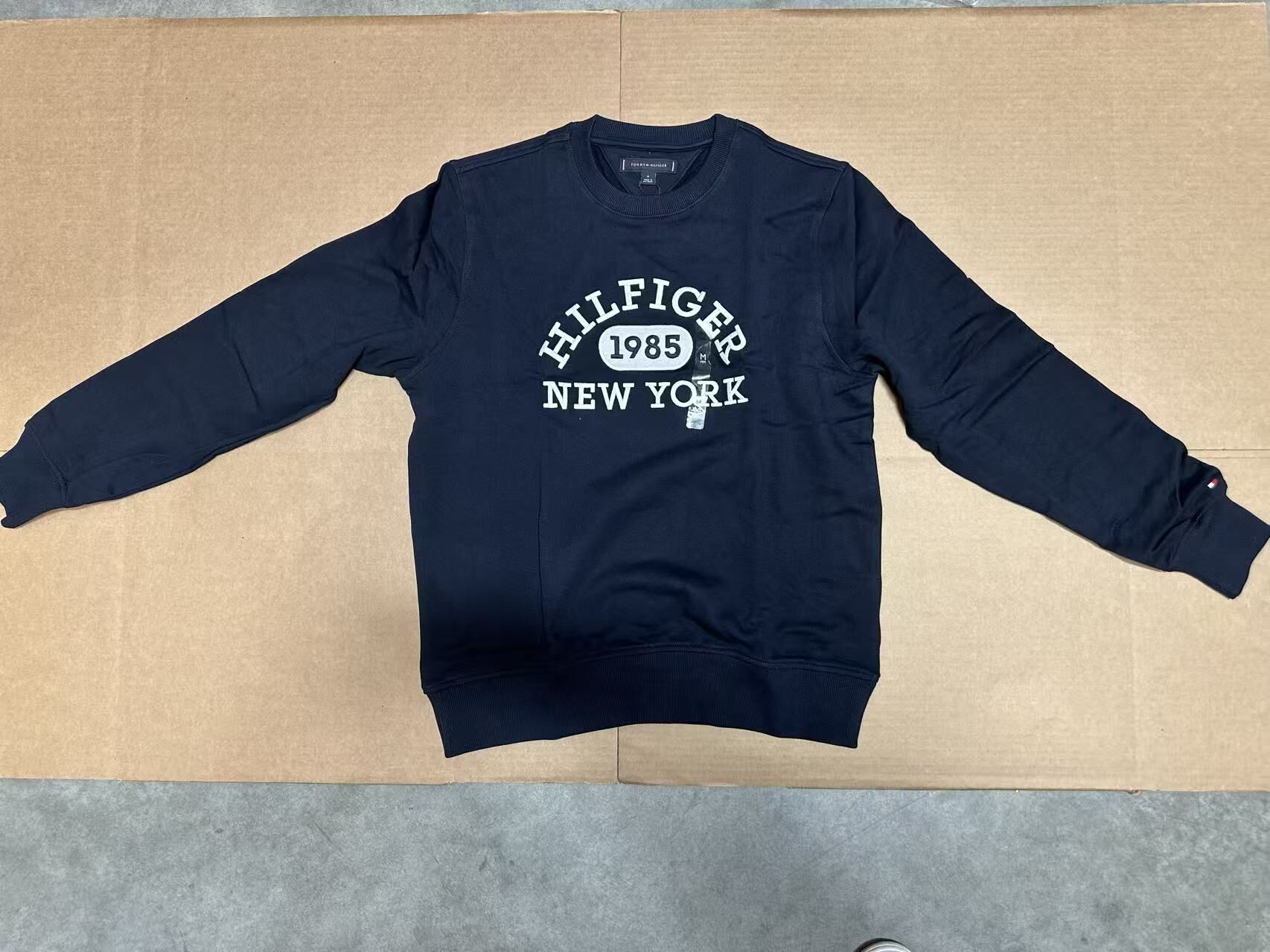 【預購】H040884 Tommy Hilfiger 男裝經典紐約 1985 圓領衛衣