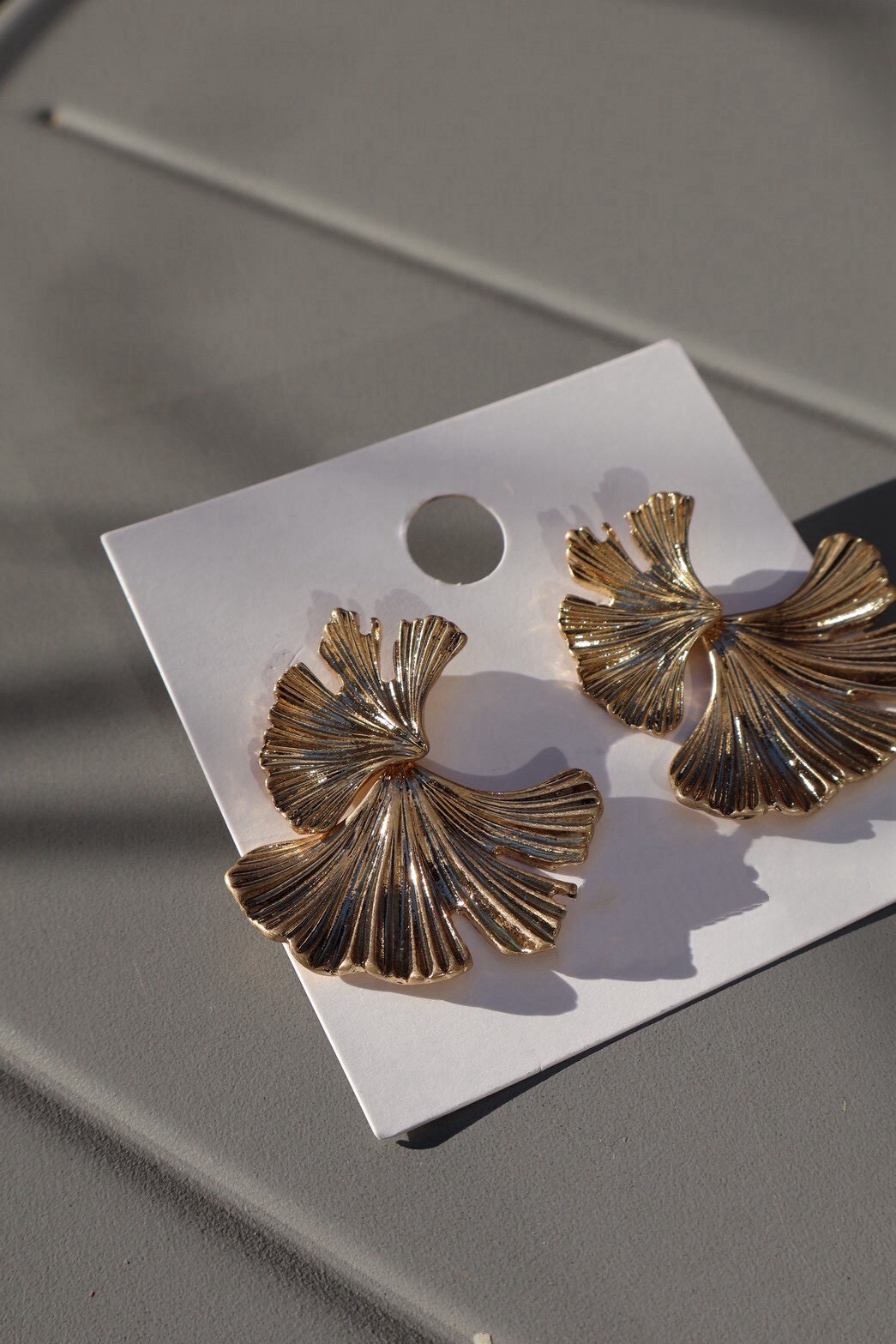 H389 金曜扇形立體耳環