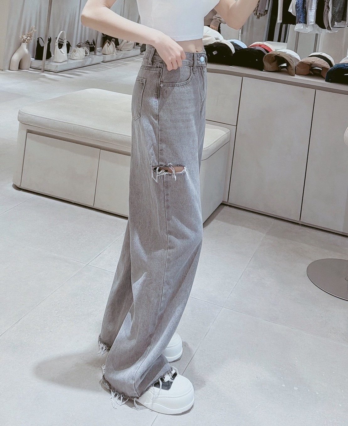 破洞刀割牛仔長褲 9213