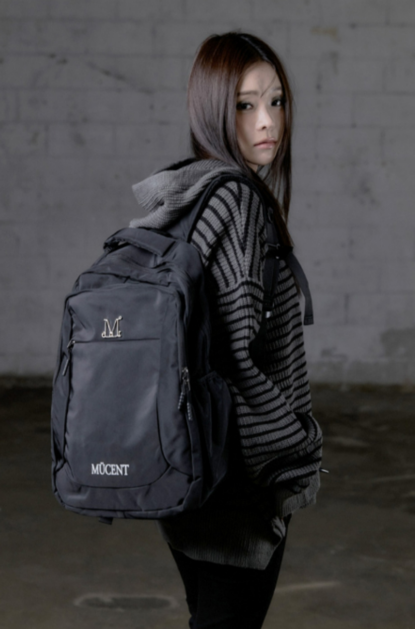 【 4/19收單 】MUCENT MIKEY 金屬 LOGO 中性後背包 韓國