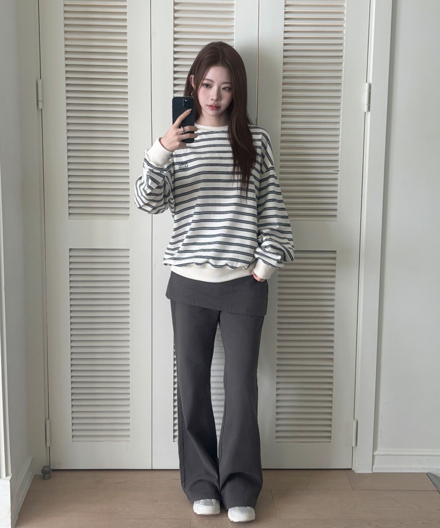 MUAHMUAH 條紋刺繡大學T MUT26018