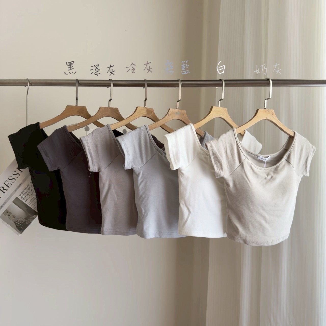 斜肩胸墊棉質上衣 RAN576