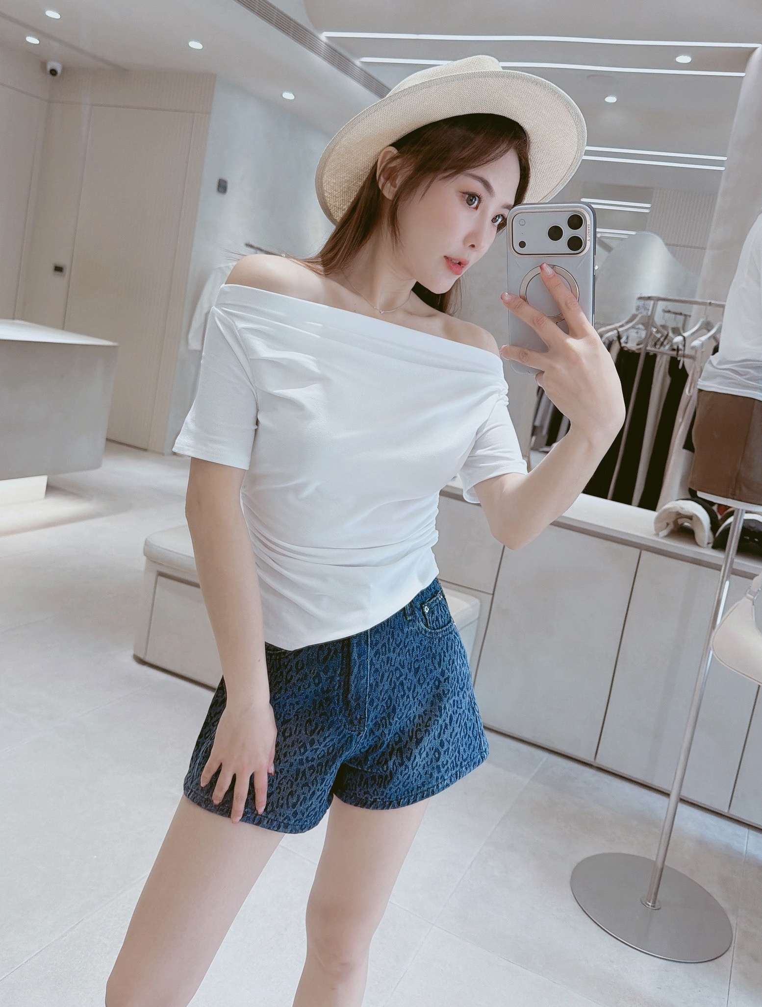 抓皺感一字領素色棉質衣