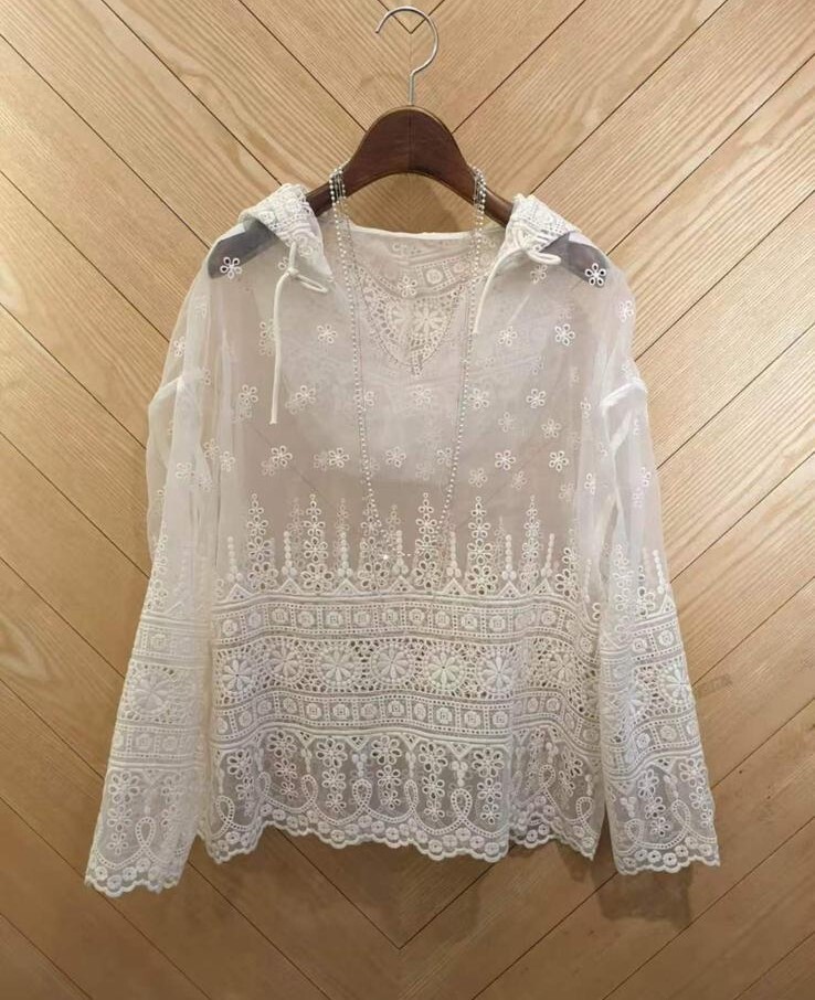 VT09 米LACE 有帽 胸 46  長24   $509 (一口價)