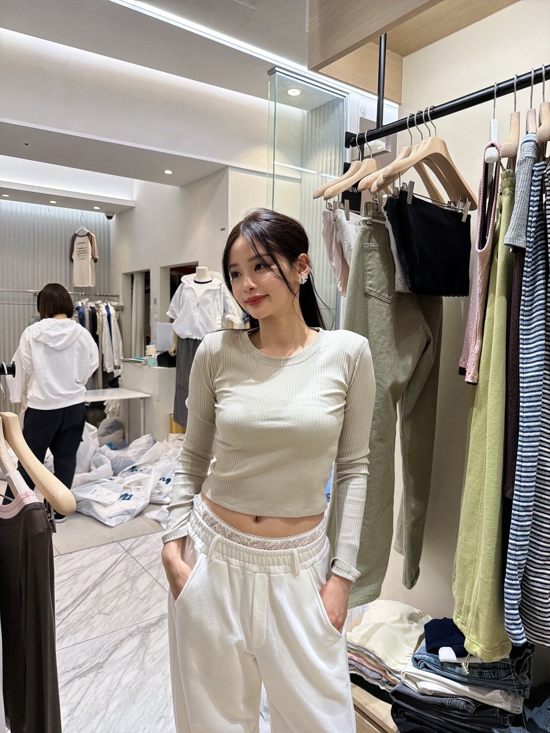 H404坑紋修身百搭衣