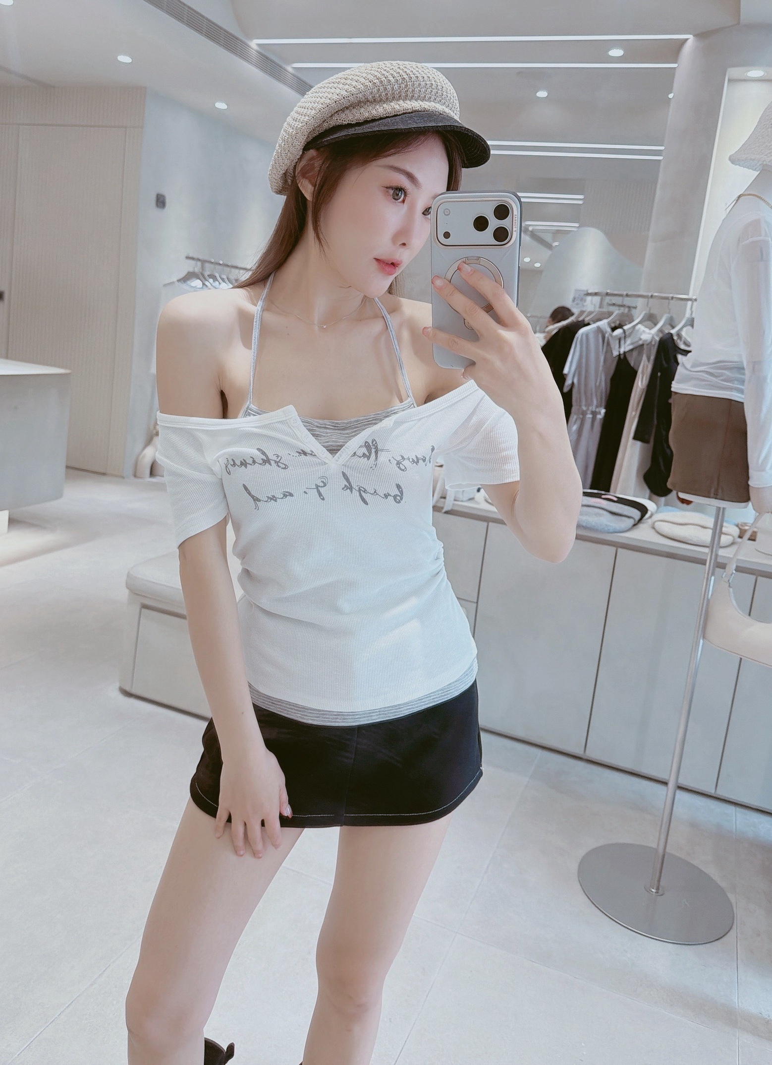 假兩件接條紋掛脖字母衣