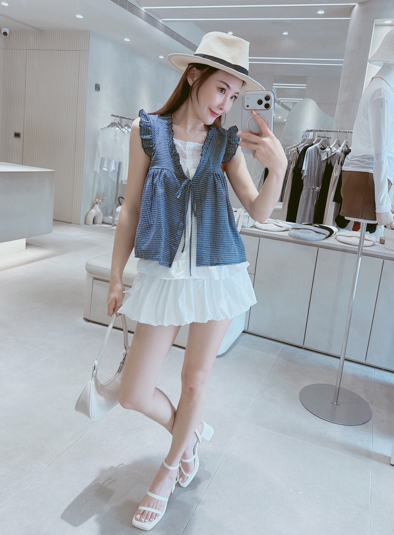 假兩件荷葉邊格子背心