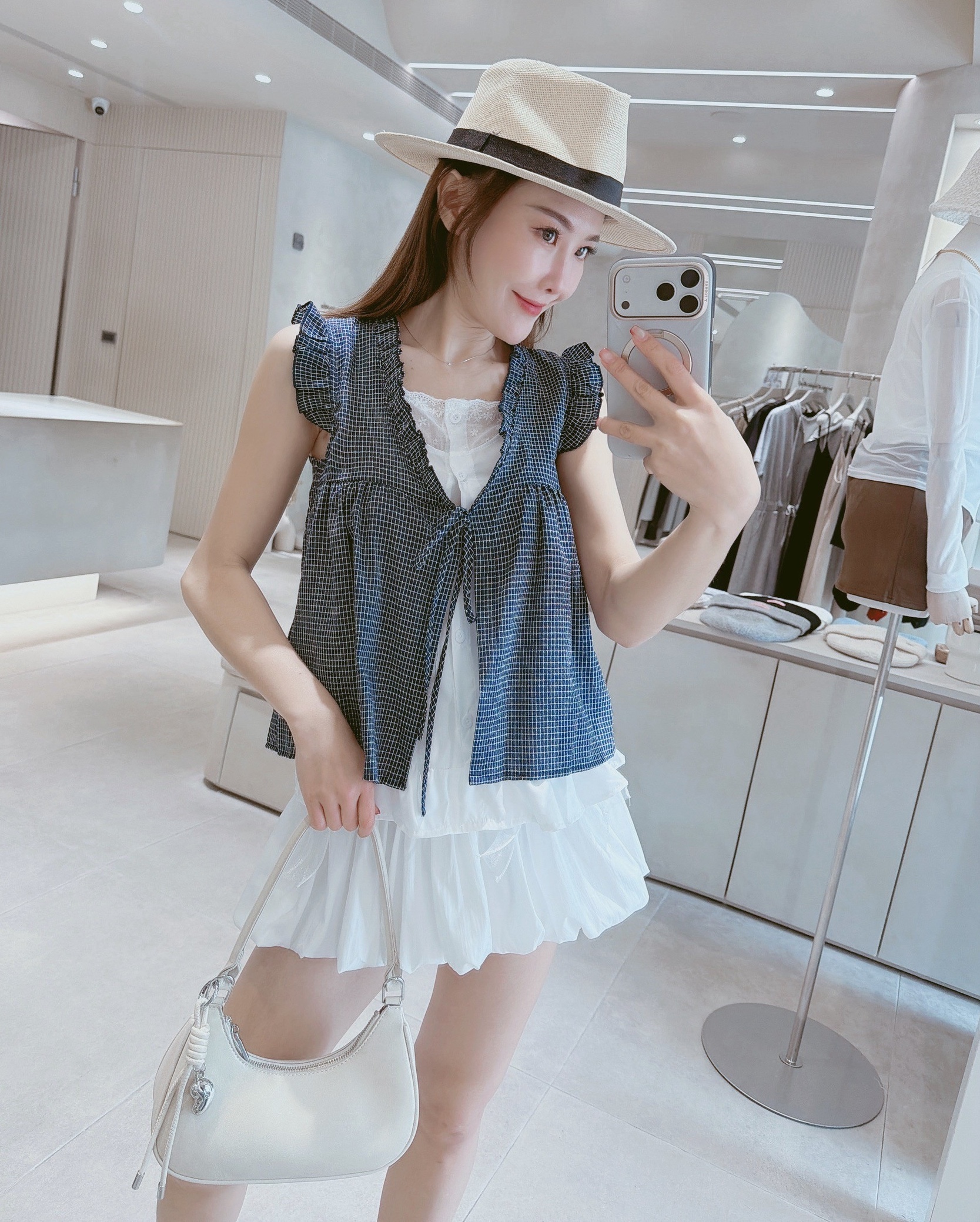 假兩件荷葉邊格子背心