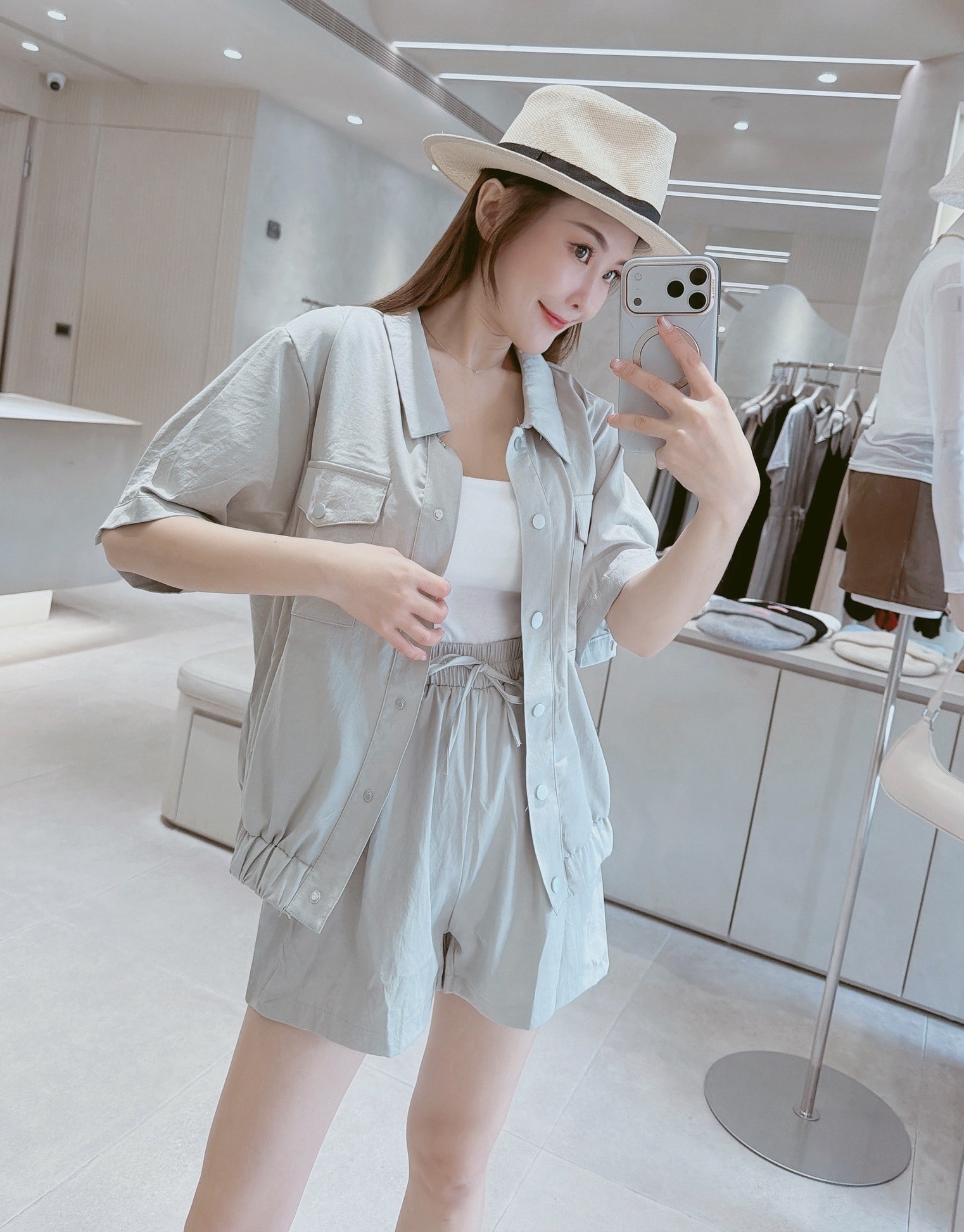 休閒排釦挺料外套+鬆緊短褲