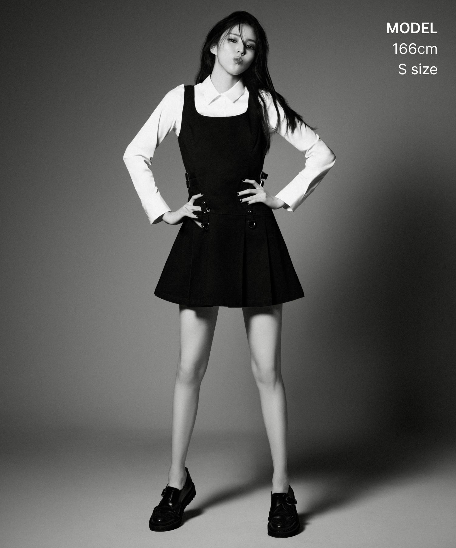 MUSINSA STANDARD WOMAN 女款百褶迷你洋裝 黑色 MWFOP6C04-BK