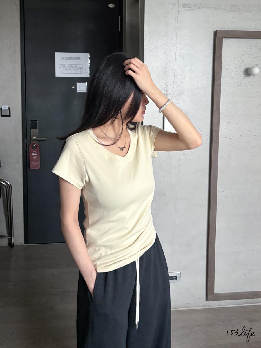 A5𝑙𝑎𝑑𝑦.圓領柔軟修身棉質短袖T恤(3色)