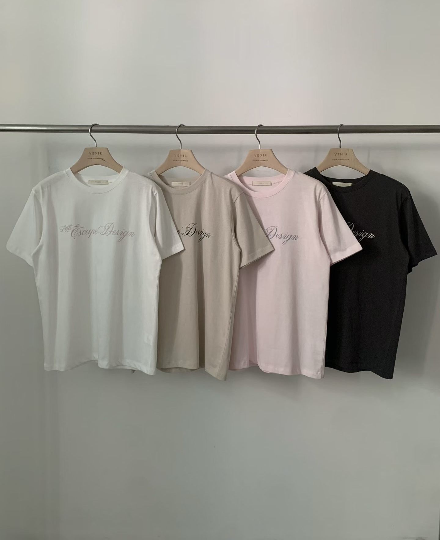 VE2623 Rod Printing Tee