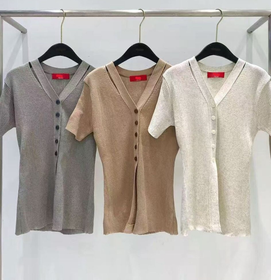 OT39 胸 40-62長24 $429 (一口價)