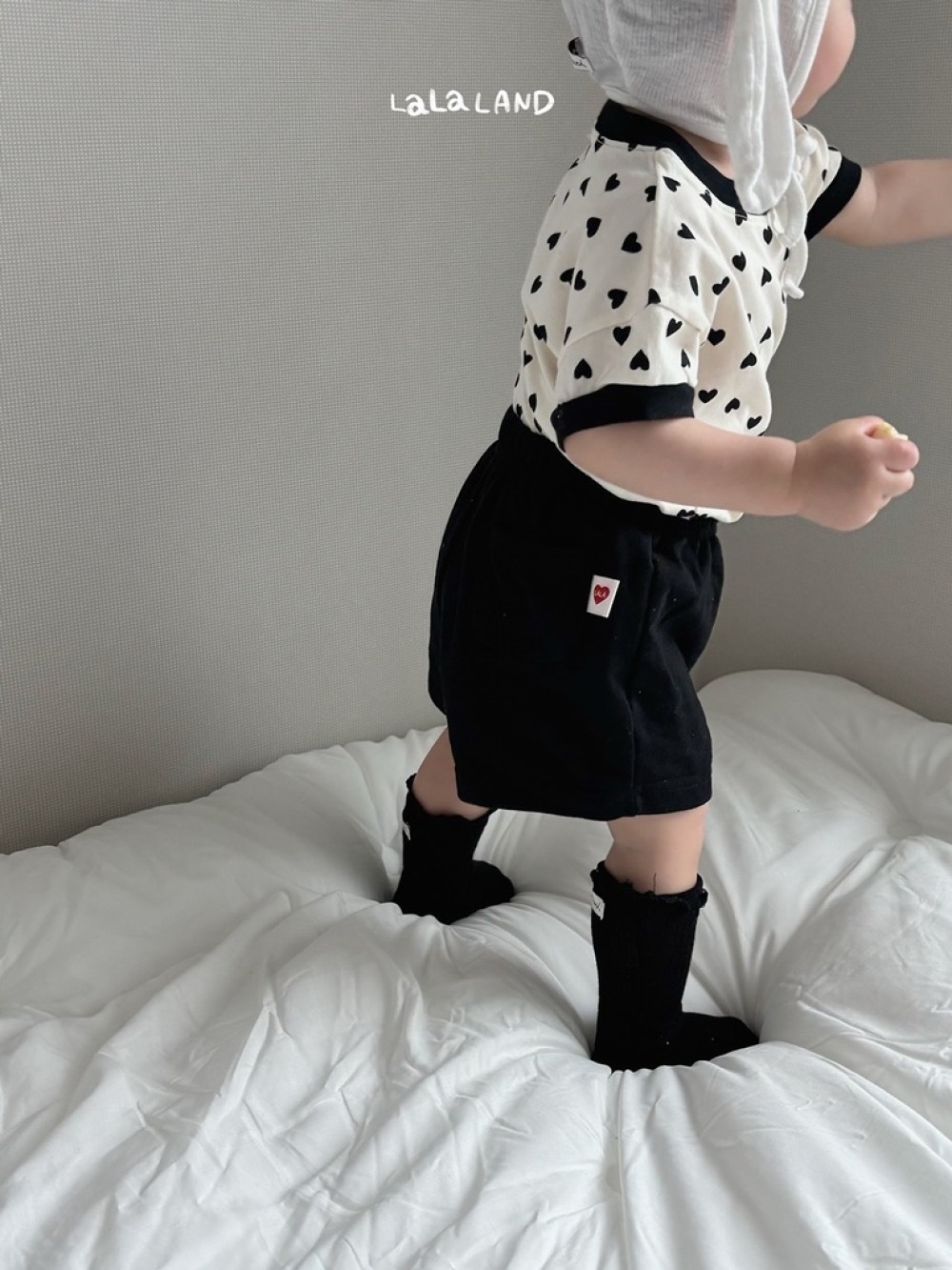 Lala land 愛心波點上衣 / 2色 (Bebe)
