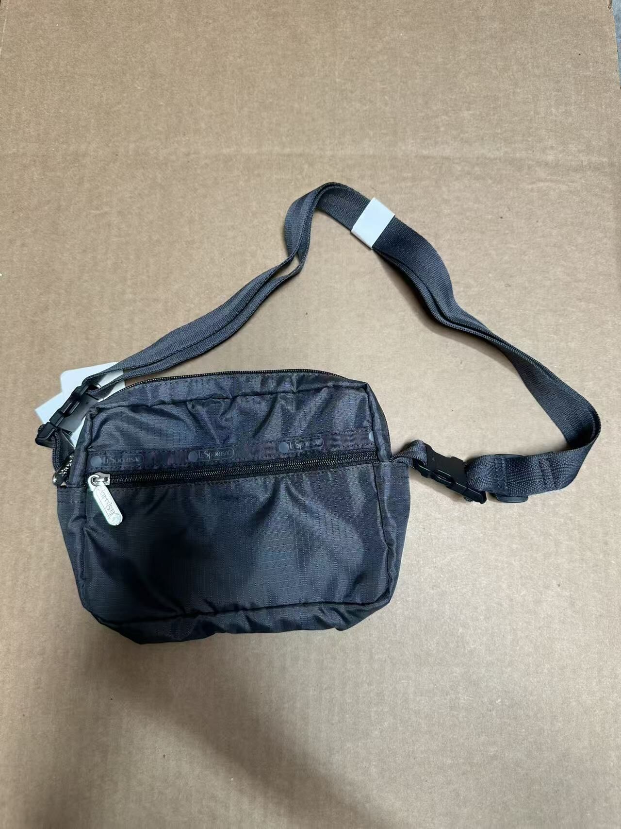 【預購】H0408126  LeSportsac 經典機能三層拉鍊斜背/腰包兩用小包