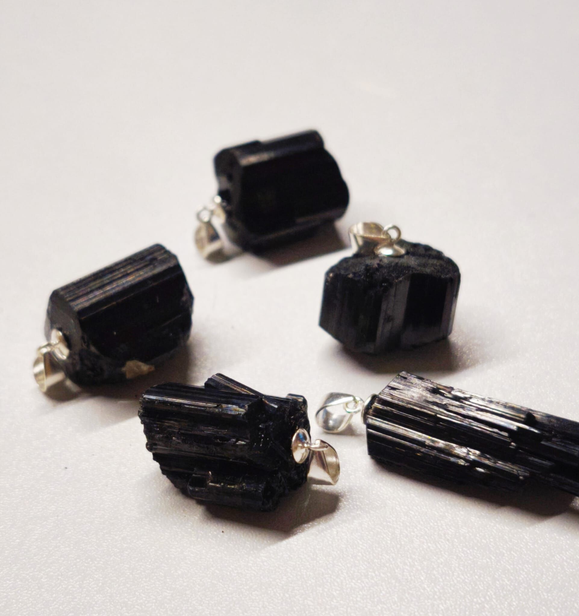 0410GGB22-CRYSTALGG-黑碧原石配925純銀扣頭(可配頸鏈或手鏈) 隨機發貨 (B22)